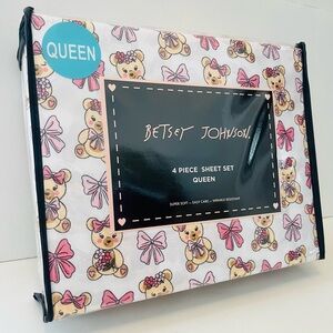Betsey Johnson Sweet Teddies Queen Size Sheet Set Bears Bows Flowers White Pink
